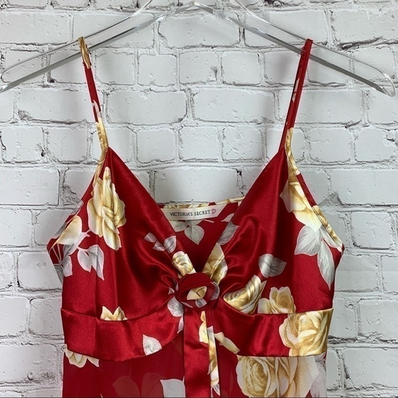 VICTORIA’S Secret Red Floral Nighty Size Small - Picture 3 of 7